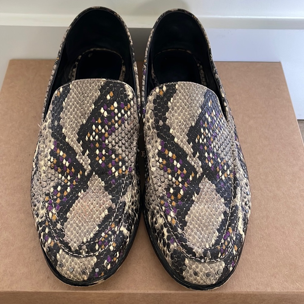Flat / Loafer